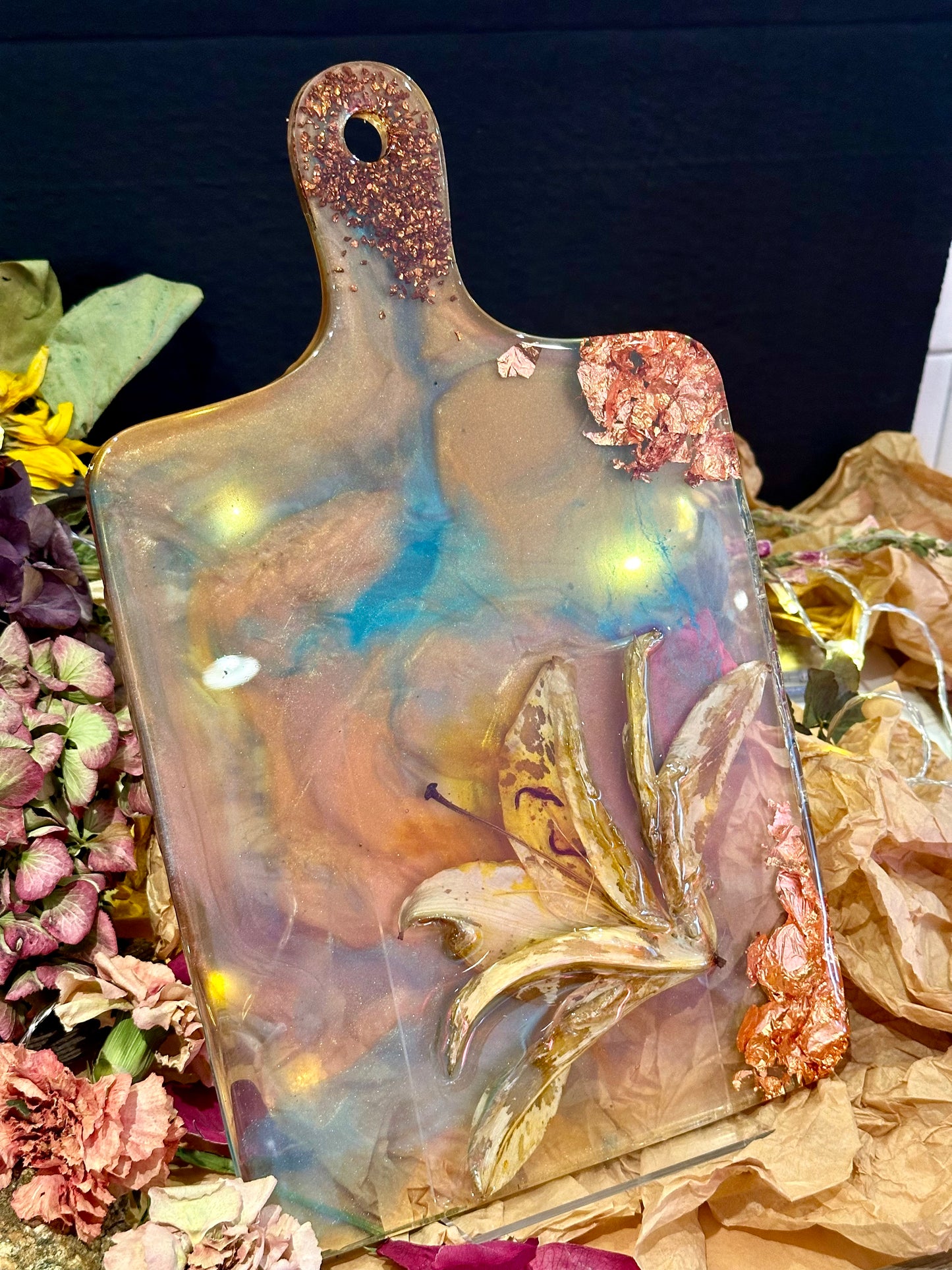 White Lily with Copper and Blue 02 Large Cheese Board