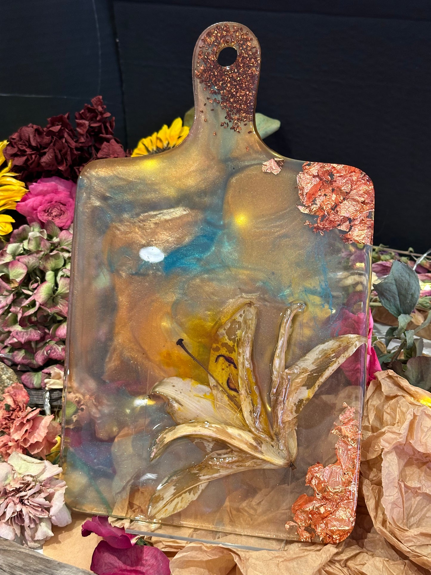 White Lily with Copper and Blue 02 Large Cheese Board